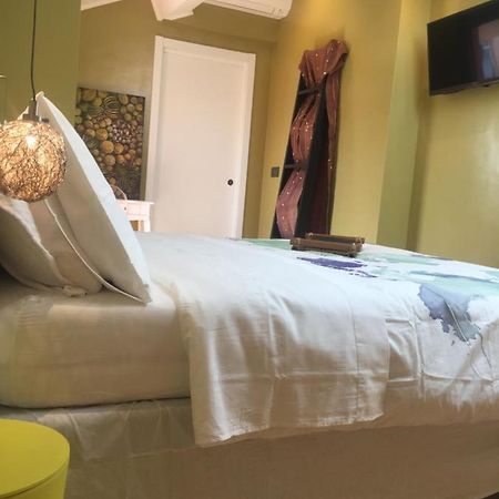 B&B Via Roma 41 Ventimiglia Bagian luar foto