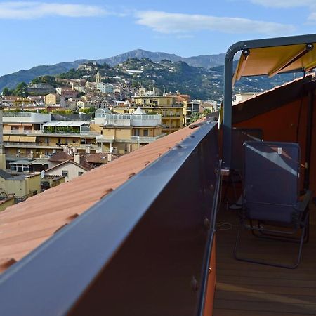 B&B Via Roma 41 Ventimiglia Bagian luar foto